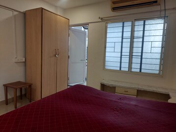 Room in 2 BHK Apartment at Parmeshwar Saran, Koregaon Park – for Rent