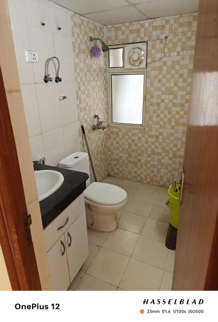 Bathroom, 3c-lotus-boulevard 3.5 Bedroom 2070 Sq.Ft. Apartment In Sector 100 Noida 7927767