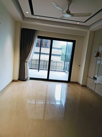 Room in 4 BHK Builder Floor at SS Mayfield Gardens, Sector 51 – for Rent