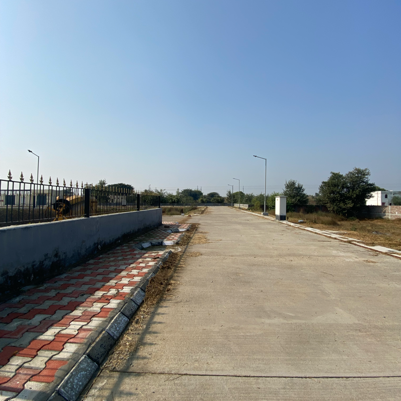 Plot For Sale in Slf Green Sector 97