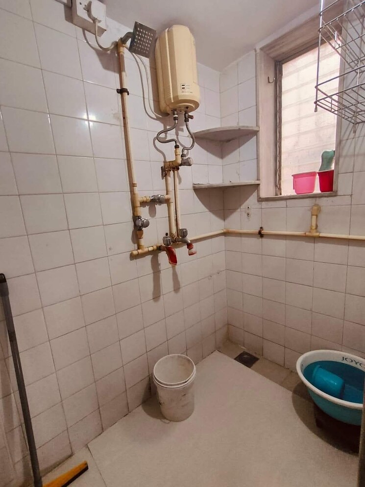 Bathroom, daffodil-chs-kandivali 1 Bedroom 670 Sq.Ft. Apartment In Kandivali East Mumbai 7927842