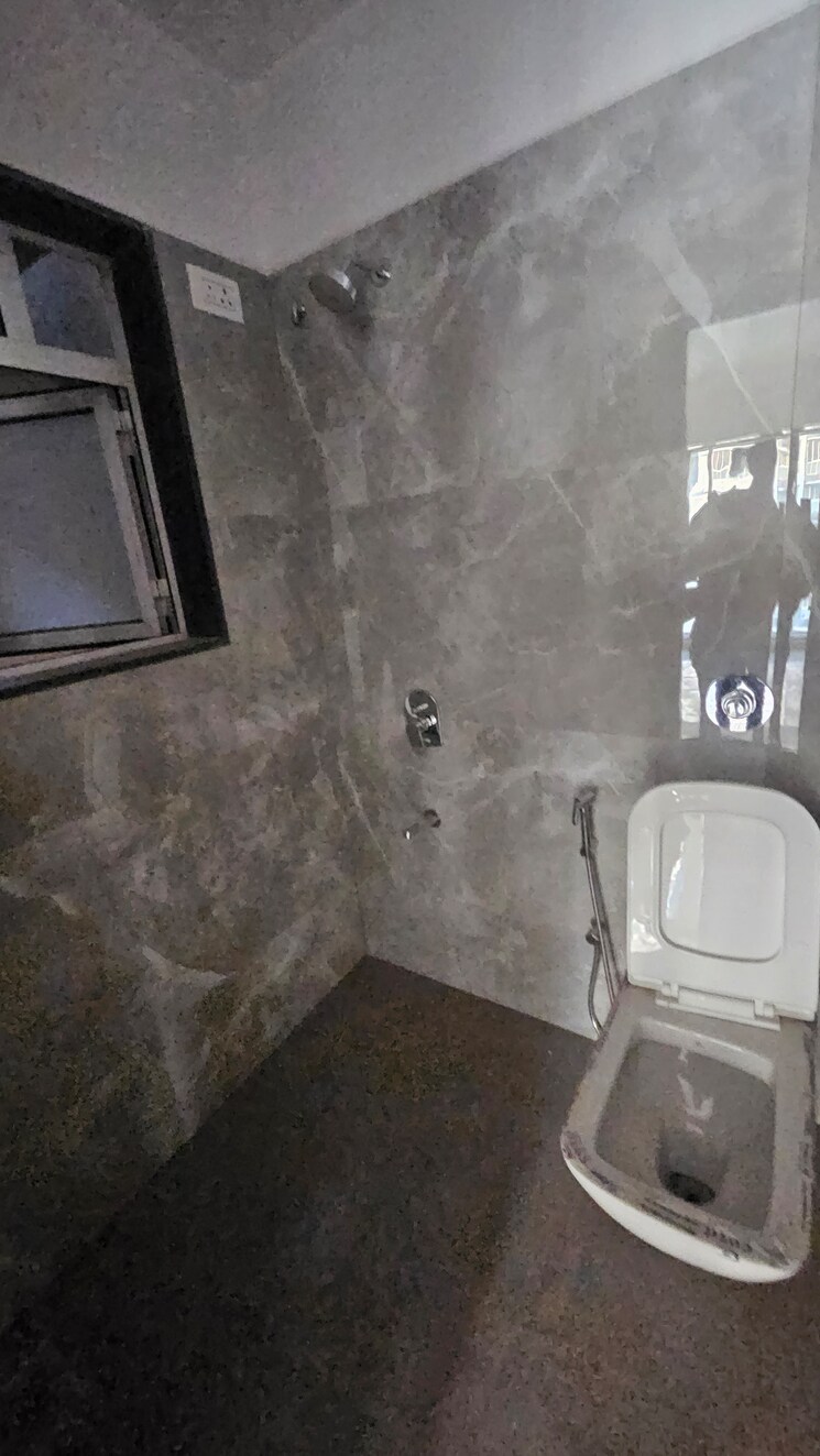 Attached Bathroom, 118-west 2 Bedroom 755 Sq.Ft. Apartment In Agripada Mumbai 7927924