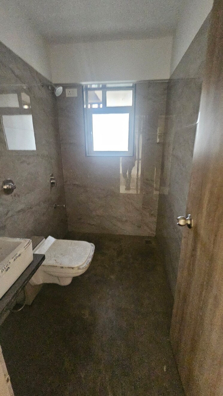 Bathroom, 118-west 2 Bedroom 755 Sq.Ft. Apartment In Agripada Mumbai 7927924