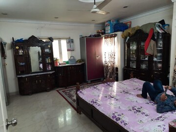 Room in 6+ BHK Independent House at Moula Ali – for Sale