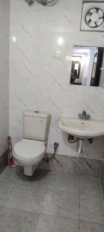 Bathroom in 1 BHK Builder Floor at Ansal Sushant Lok I, Sector 43 – for Rent