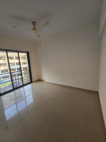 Room in 1 RK Apartment at Vile Parle East – for Sale