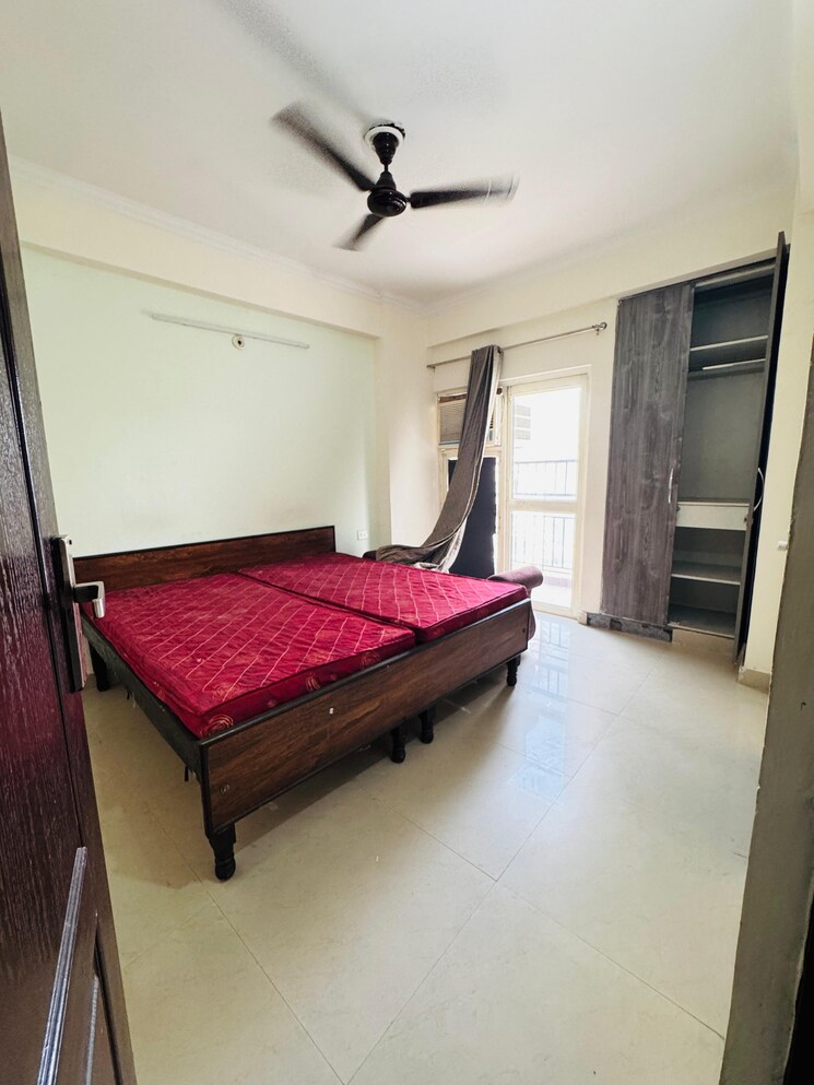 Bedroom, gaur-city-2-12th-avenue 3 Bedroom 811 Sq.Ft. Apartment In Sector 16c Greater Noida Greater Noida 7927987