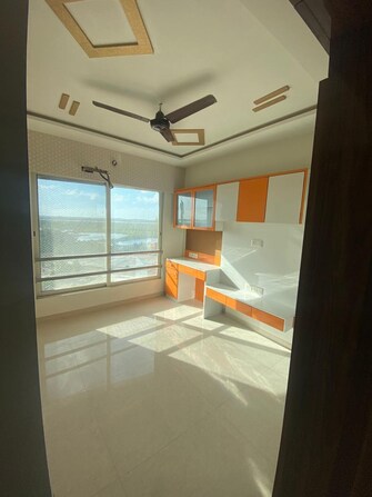 2 BHK Apartment For Resale in Lashkaria Empress Andheri West Mumbai  7928018