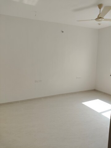 Room in 3 BHK Apartment at Goel Ganga Glitz, Undri – for Rent