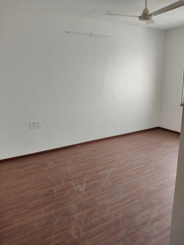 Room in 3 BHK Apartment at Goel Ganga Glitz, Undri – for Rent