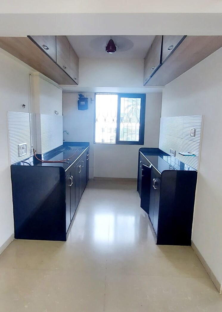 Kitchen, om-palace-chs 2 Bedroom 760 Sq.Ft. Apartment In Vile Parle East Mumbai 7928043