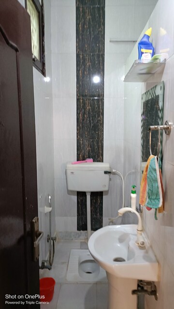 Bathroom in 3 BHK Builder Floor at Ashoka Enclave Faridabad, Sector 34 – for Sale