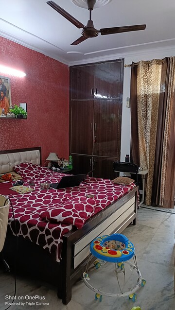 Bedroom in 3 BHK Builder Floor at Ashoka Enclave Faridabad, Sector 34 – for Sale