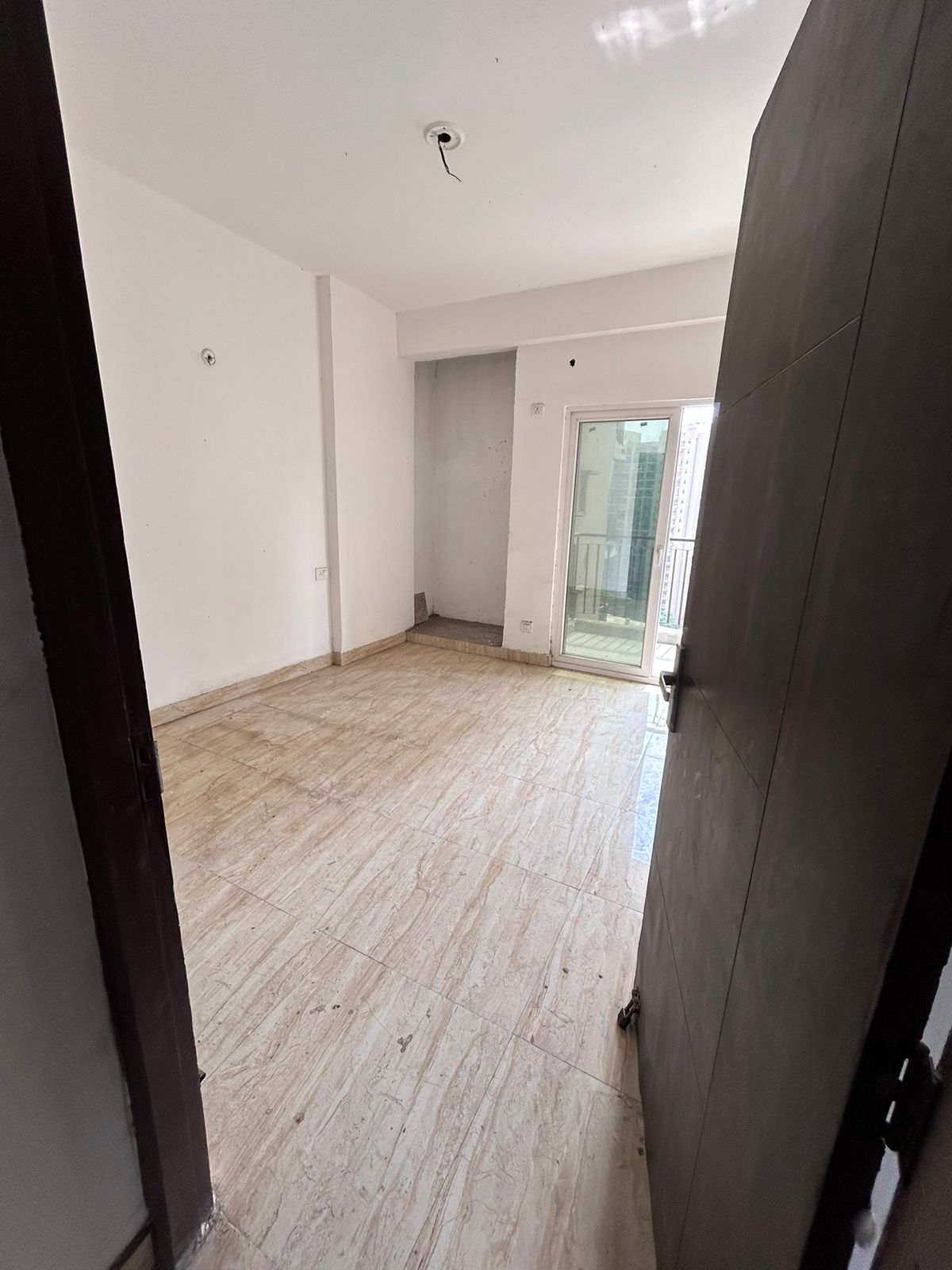 2 BHK + Extra Room Apartment For Sale in Panchsheel Greens II