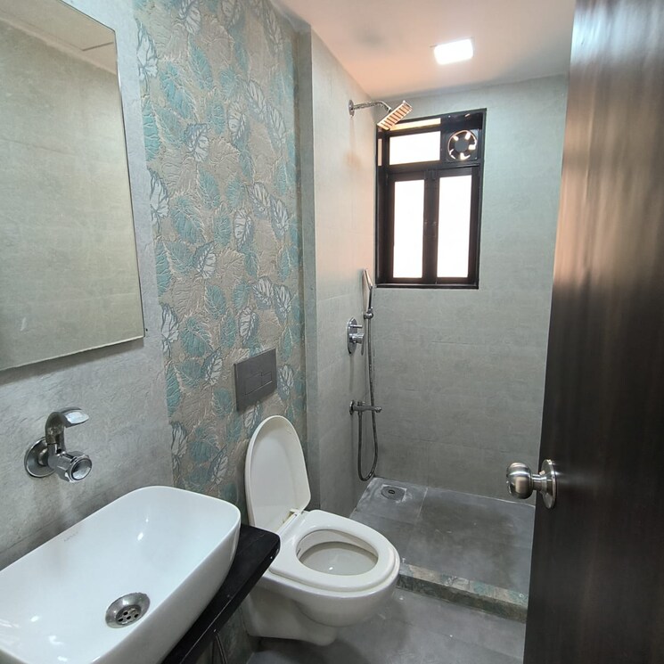 Bathroom, amita-chs-vile-parle 2 Bedroom 555 Sq.Ft. Apartment In Vile Parle East Mumbai 7928079
