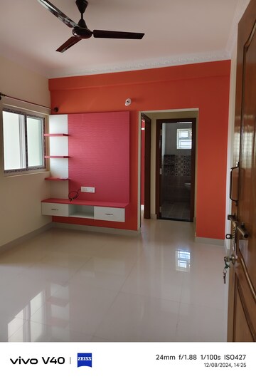 Room in 1 BHK Builder Floor at Halasuru – for Rent