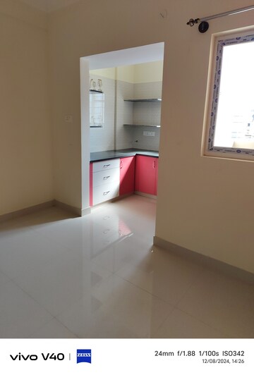 Room in 1 BHK Builder Floor at Halasuru – for Rent