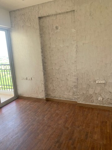 Room in 3 BHK Apartment at Gulshan GC Grand, Ahinsa Khand ii – for Rent