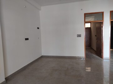 Room in 2 BHK Independent House at Jankipuram – for Rent