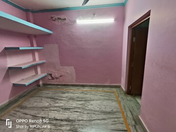 Room in 2 BHK Independent House at Gomti Nagar – for Rent