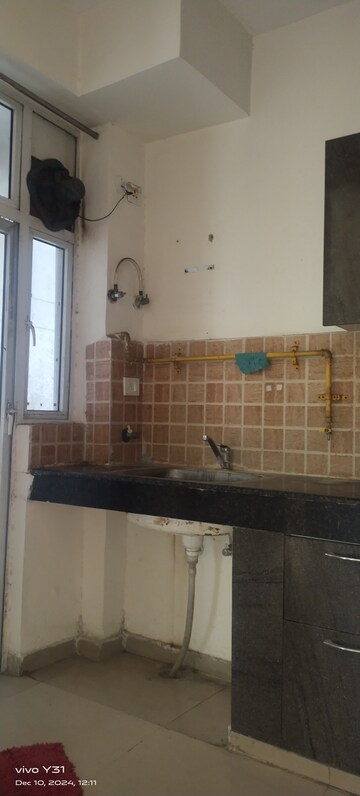 Bathroom in 2.5 BHK Apartment at Sector 16c Greater Noida – for Rent