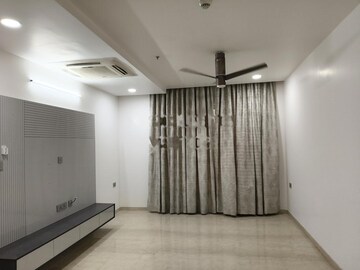 Room in 3 BHK Apartment at My Home Bhooja, Hi Tech City – for Rent