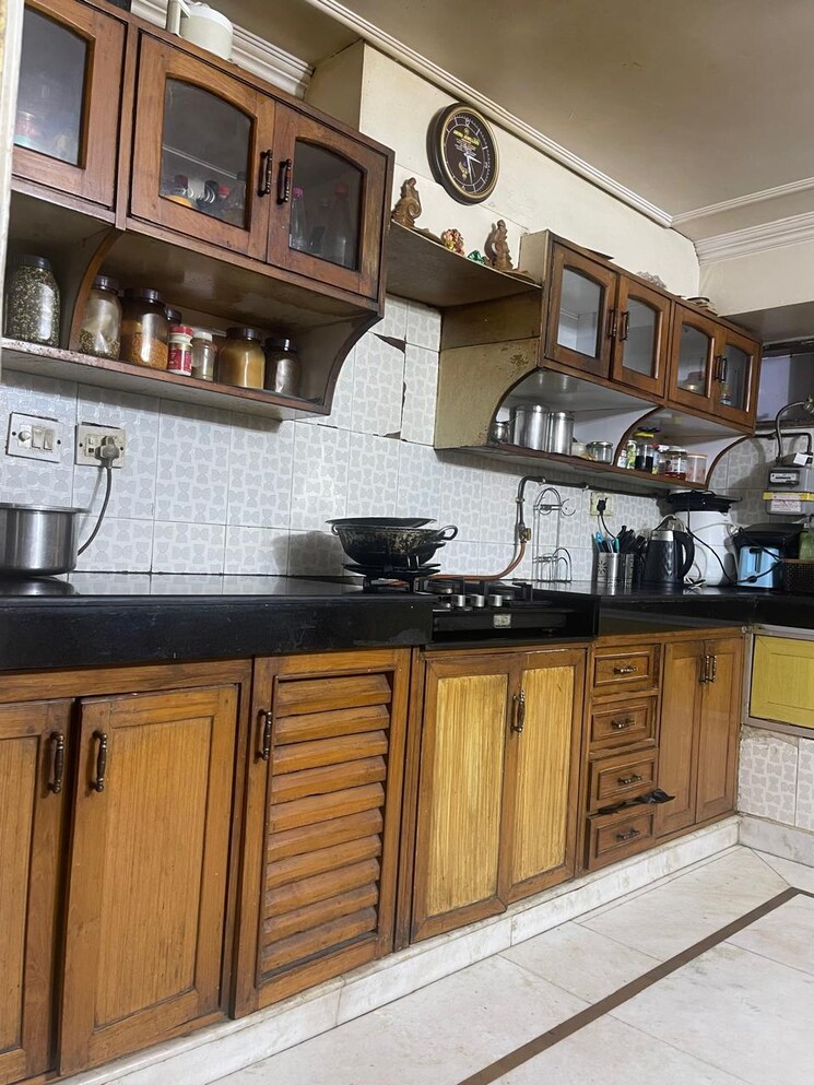 Kitchen, gagan vihar 4 Bedroom 200 Sq.Yd. Builder Floor In Gagan Vihar Delhi 7928369