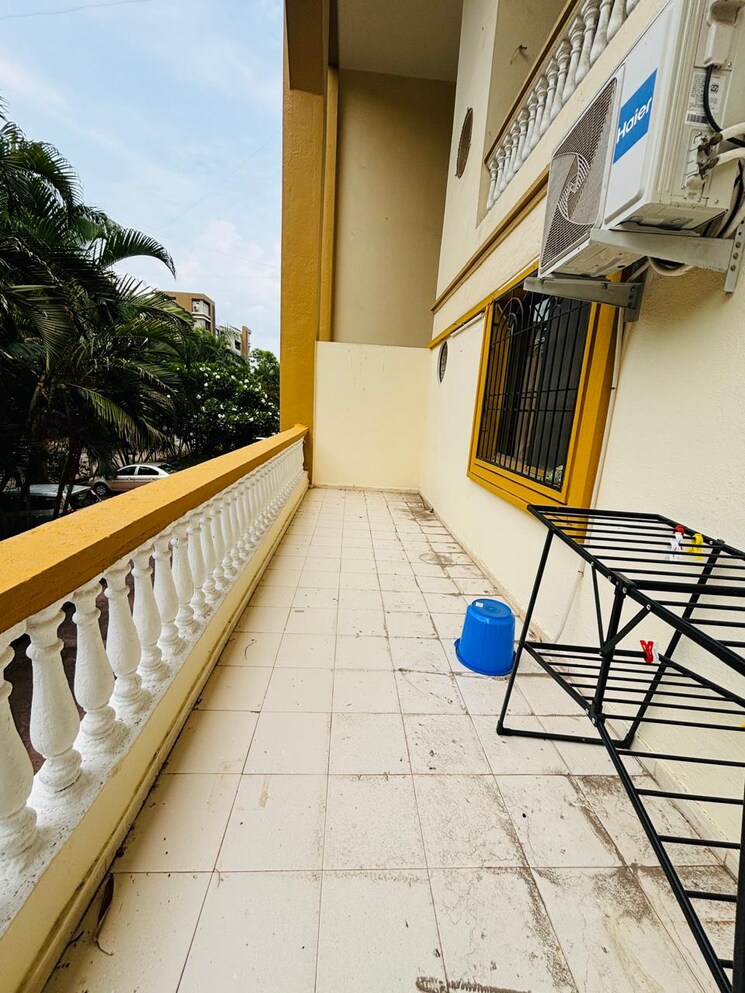 Balcony, camelot-society 1 Bedroom 500 Sq.Ft. Apartment In Viman Nagar Pune 7928363