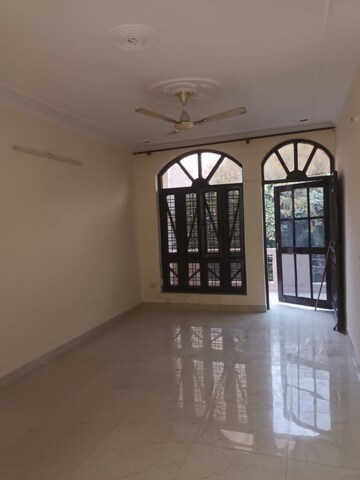 Room in 2 BHK Builder Floor at Sector 47 – for Rent
