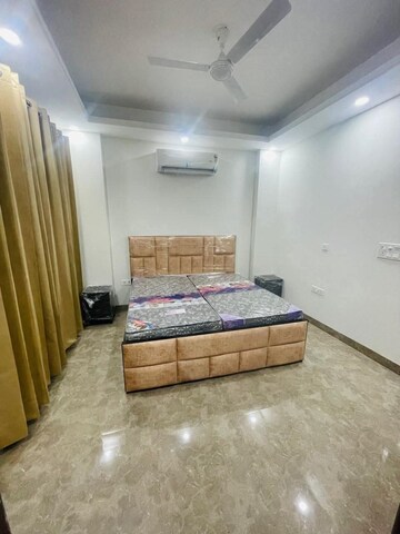 Living Room in 2 BHK Builder Floor at Sector 4 – for Rent