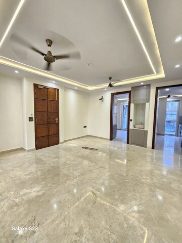 Room in 3 BHK Builder Floor at Sushant Lok 3, Sector 57 – for Sale