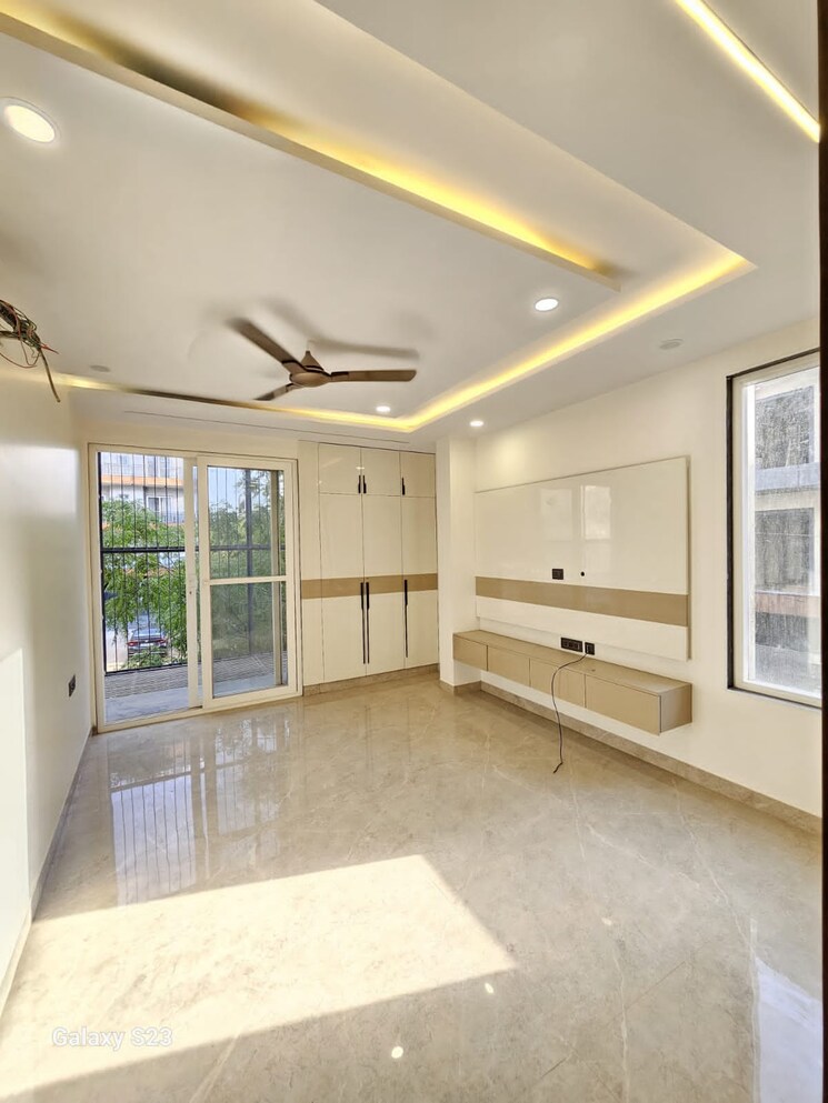 Room, sushant-lok-3 3 Bedroom 210 Sq.Yd. Builder Floor In Sector 57 Gurgaon 7928411
