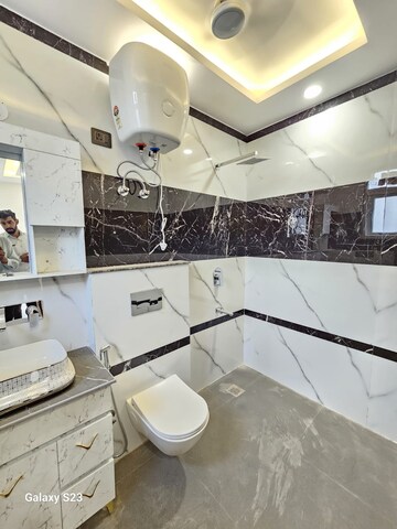 Master Bedroom in 3 BHK Builder Floor at Sushant Lok 3, Sector 57 – for Sale