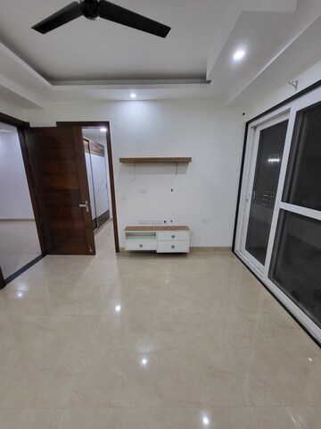 Living Room in 3 BHK Builder Floor at Sector 46 – for Rent