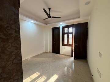 Room in 3 BHK Builder Floor at Sector 7 – for Sale