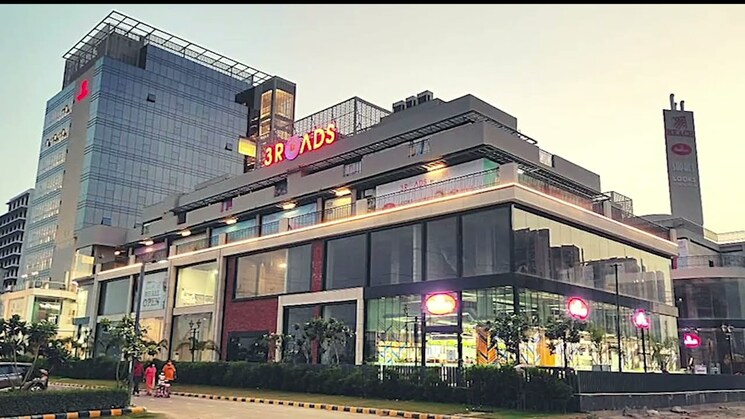 Exterior View, reach-3-roads Commercial Office Space 3000 Sq.Ft. In Sector 70 Gurgaon 7928463