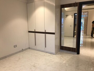 Room in 4 BHK Villa at Sector 37 – for Sale