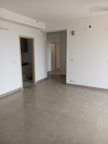 Room in 3.5 BHK Apartment at BPTP Park Prime, Sector 66 – for Rent