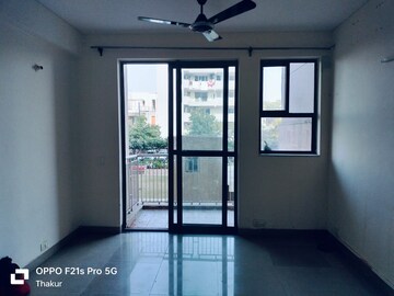 3 BHK Apartment at Unitech Uniworld Gardens 2, Sector 47 – for Rent