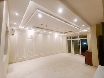 Room in 3.5 BHK Apartment at BPTP Terra, Sector 37d – for Rent