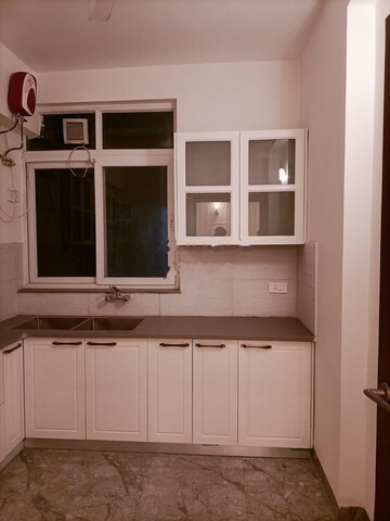 Kitchen in 3.5 BHK Apartment at BPTP Terra, Sector 37d – for Rent