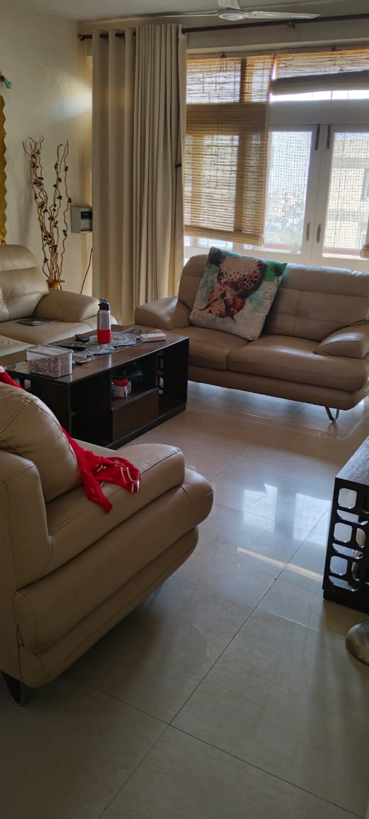 Living Room, dwarka mor 3 Bedroom 1800 Sq.Ft. Apartment In Dwarka Mor Delhi 7928781