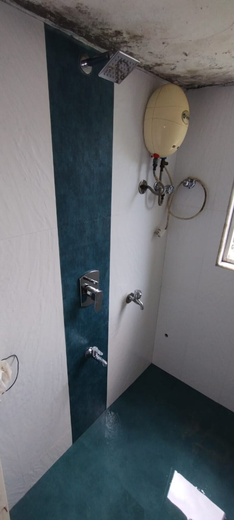 Bathroom, kripa-nidhi-building 2 Bedroom 650 Sq.Ft. Apartment In Juhu Mumbai 7928805