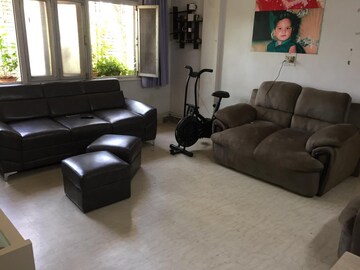 Living Room in 2 BHK Apartment at Kripa Nidhi Building, Juhu – for Rent