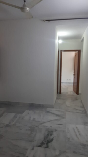 Room in 3 BHK Apartment at Sector 4, Dwarka – for Rent