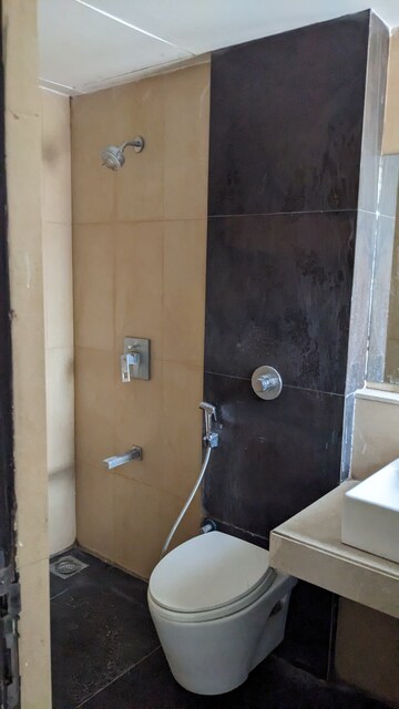Furnished Amenities in 3 BHK Apartment at Lodha Splendora, Ghodbunder Road – for Rent