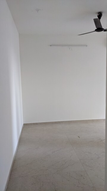 Room in 3 BHK Apartment at Lodha Splendora, Ghodbunder Road – for Rent