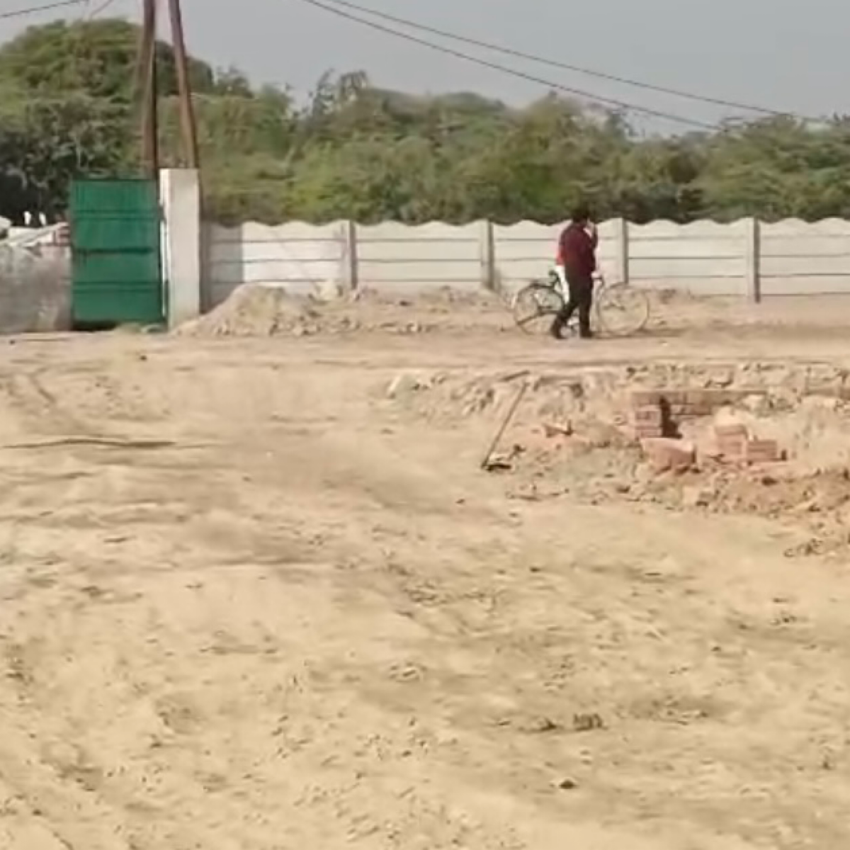 Plot For Sale in Rose Avenue