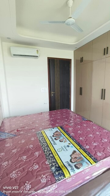 Bedroom in 2 BHK Builder Floor at Sector 9 – for Rent
