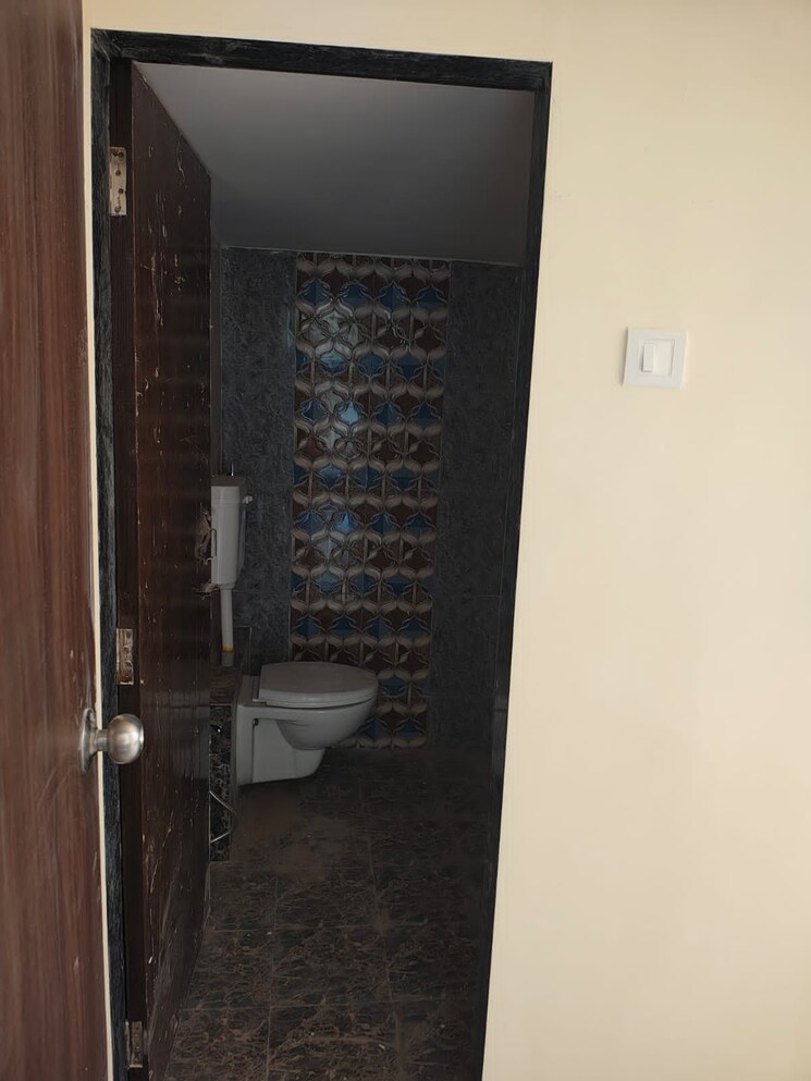 Bathroom, srushti-shri-rajendra-srushti 1 Bedroom 580 Sq.Ft. Apartment In Palghar Palghar 7928935